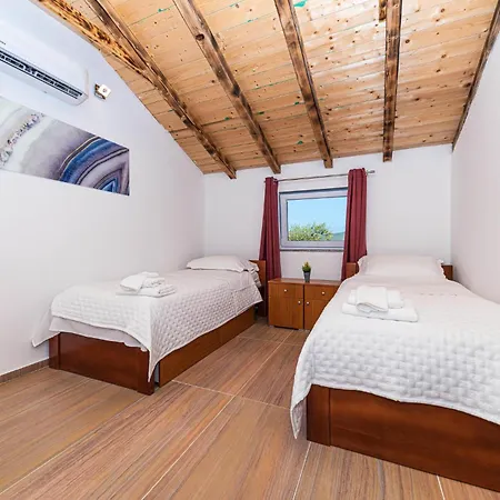 Cozy In With Wifi Ugljane